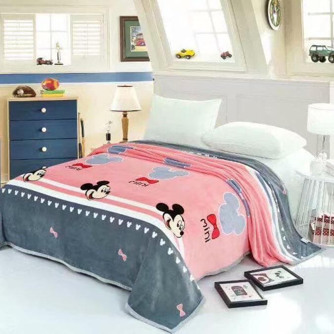 Selimut Bulu Tebal Karakter