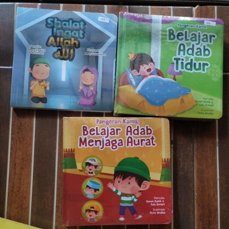 sakeena belajar adab. belajar adab tidur. belajar adab menjaga aurat. shalat ingat Allah. sedekah me