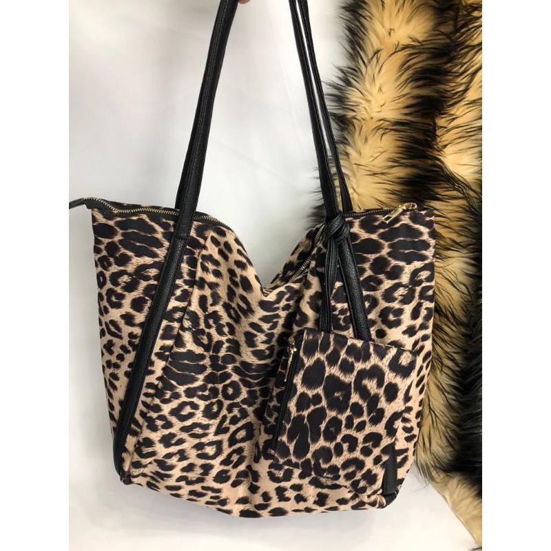 Fashion Tote  leopard  free  pouch