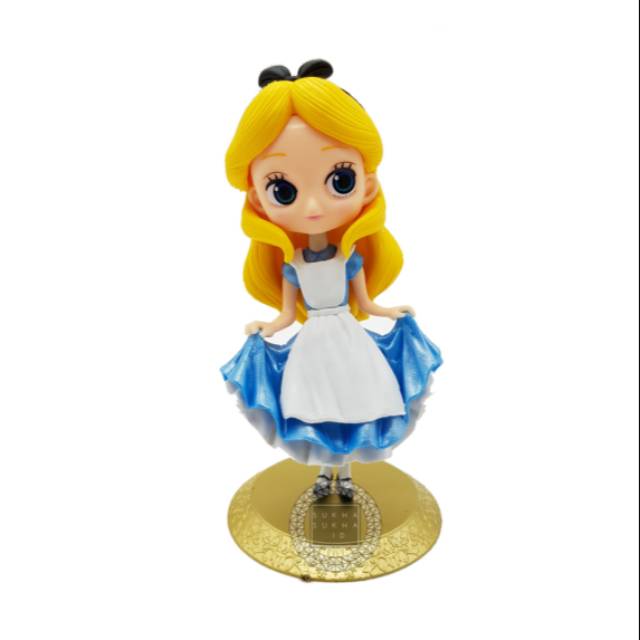 Miniatur Figure Alice Topper Kue