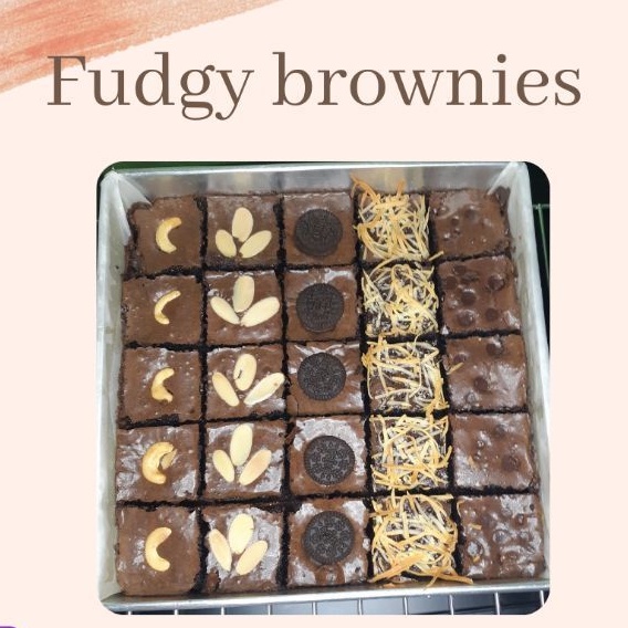 

fudgy brownies large uk 20x20 isi 25 pcs