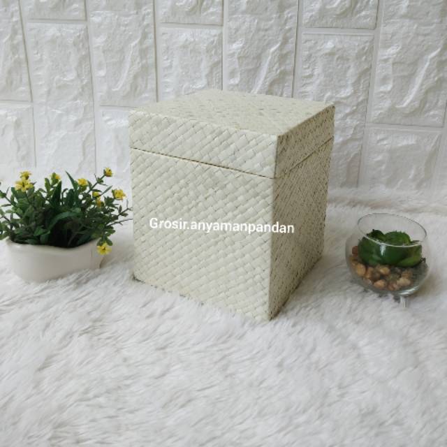 

BOX PANDAN AKSESORIS / kotak pandan/ keranjang anyaman/ tempat aksesoris