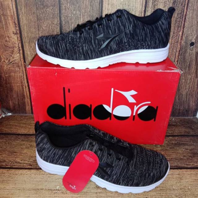 SEPATU SNEAKERS PRIA (Diadora) GREY - LORETO