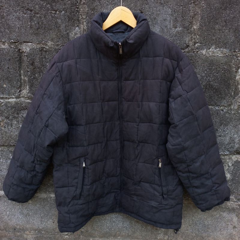 PRELOVED / THRIFT / SECOND JAKET PARASUT / JAKET GELEMBUNG TEBAL / JAKET HANGAT HITAM AIRWALK LIKE N