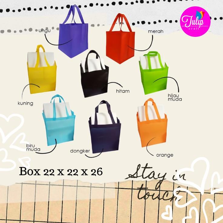 

YILK Tas Spunbond Kotak 26x26x30cm pink fanta Goodiebag mccn200