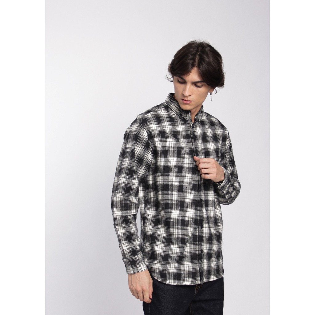 

Erigo Flannel Parmad Black