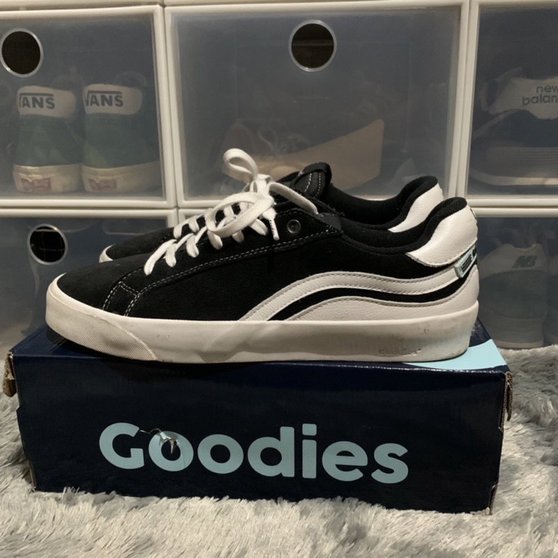 Sepatu Goodies Jubilee Low Size 45 Black White Second