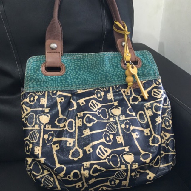 Fossil keyper skeleton