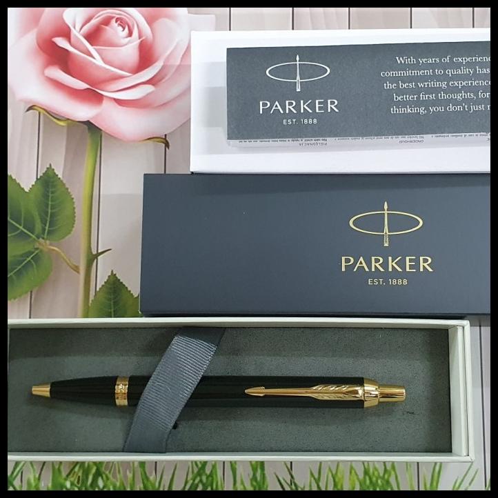 

Heaven | Parker Im Black Gold Trim Ballpoint Pen