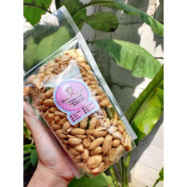 

kacang bawang renyah 500gm /1/2 kg.#kacang#kacang Goreng