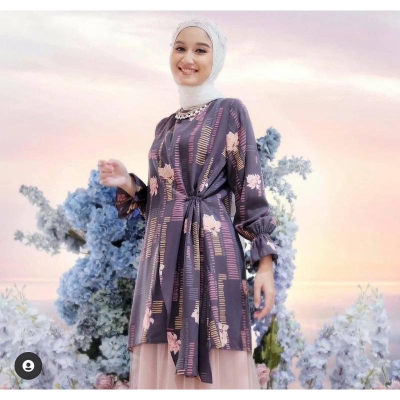 PRELOVED LOTUS BLOUSE VANILLA HIJAB