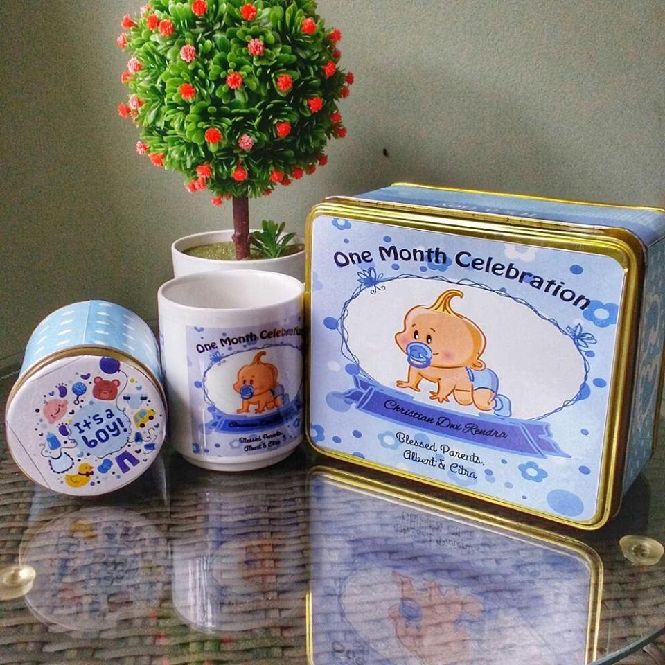 hampers souvenir baby born