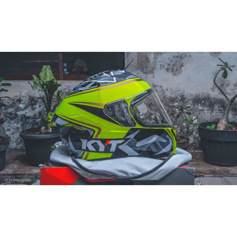 KYT Nfr espargaro second