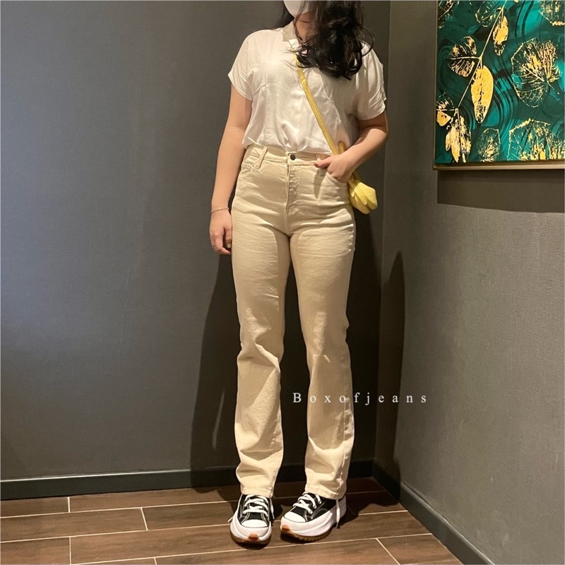 Boxofjeans - MERLYN Stretchy HW Loose Jeans - BEIGE