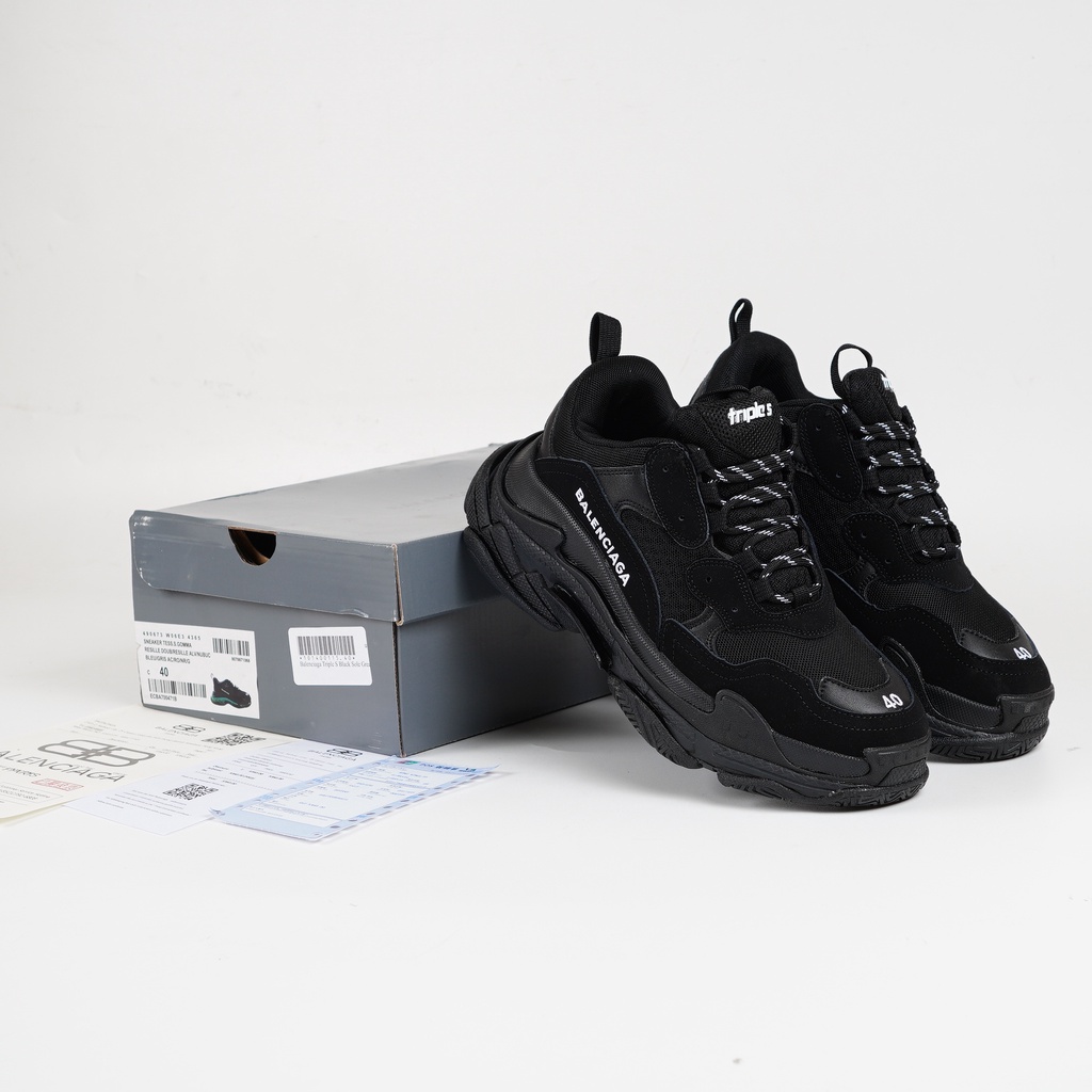 triple s triple black