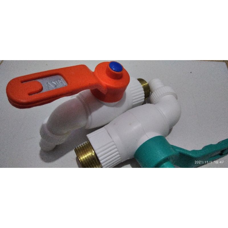 Kran Air Plastik 3/4 Inch Drat Kuningan