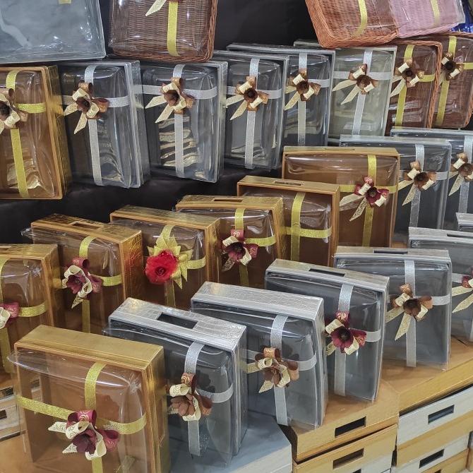 

AKSESORIS PERNIKAHAN KOTAK KUE HANTARAN BAHAN KULIT PERLENGKAPAN PESTA CRAFT