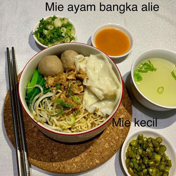 

Terlaris# Mie Ayam Bangka Alie Frozen Halal Mie Lebar / Kecil Ready Cab Serpong - Pangsit Rebus,