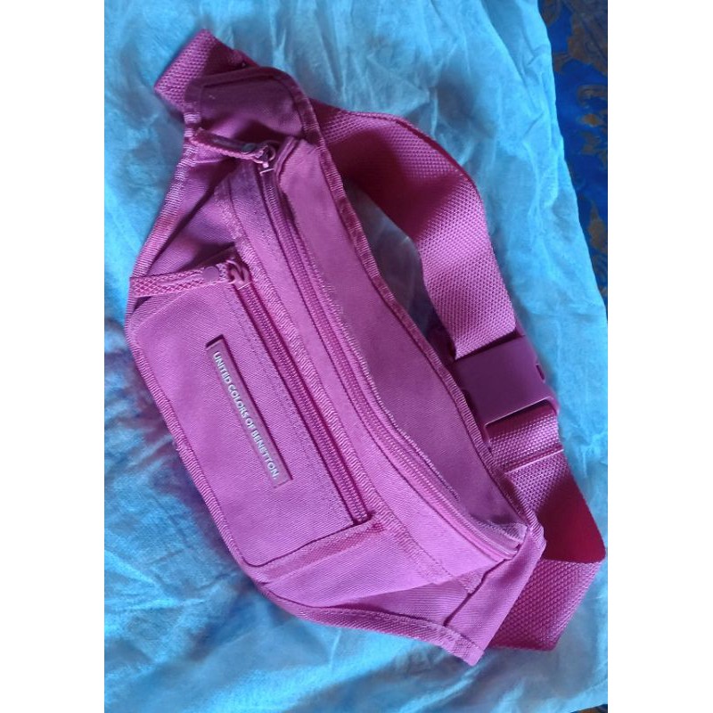 Preloved Tas Pinggang Benetton ori