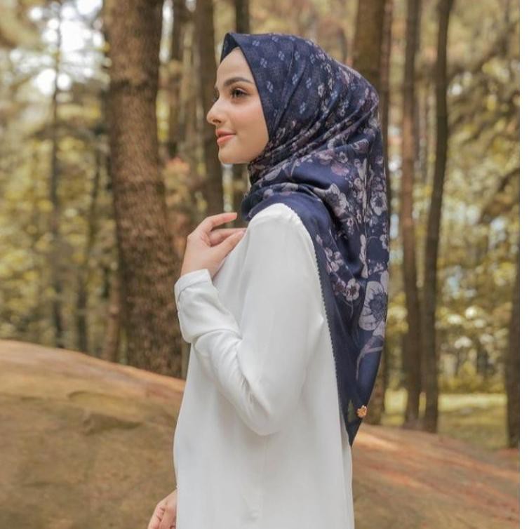 S.3diaEm3 Scarf, GROSIR TERMURAH HIJAB SEGIEMPAT VOAL MOTIF LASERCUT HEAVEN LIGHTS c0dE| P.2.Q. O4