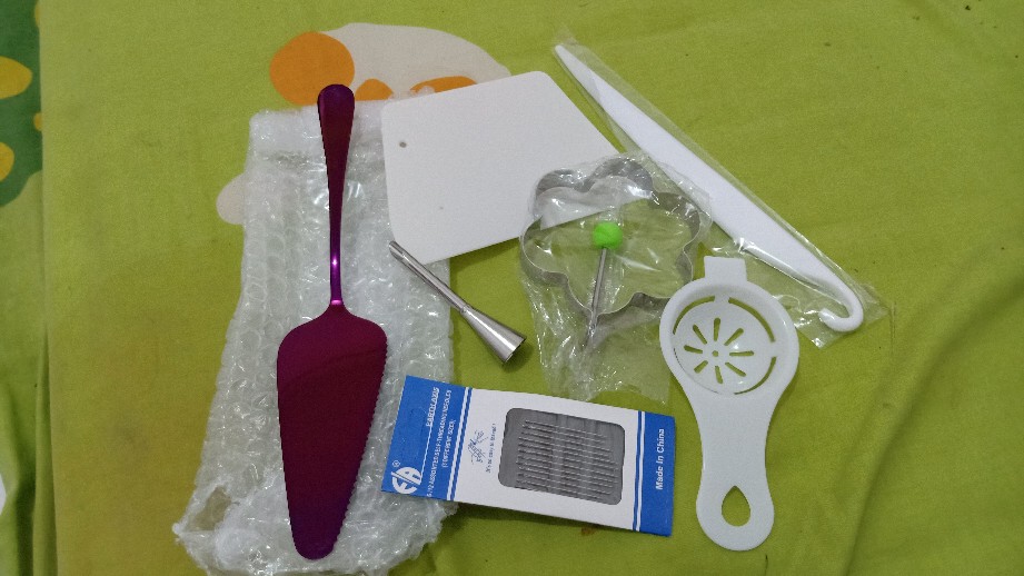 1pcs Cream Puff Mouth Icing Piping Nozzle Tip Stainless Steel Cupcake Puffs Injection Russian Syringe Puff Nozzle Tip Pastry Tool