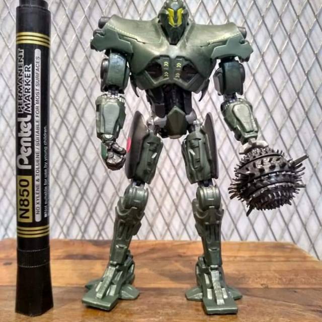mainan action figure titan redeemer pacific rim uprising  by neca ting