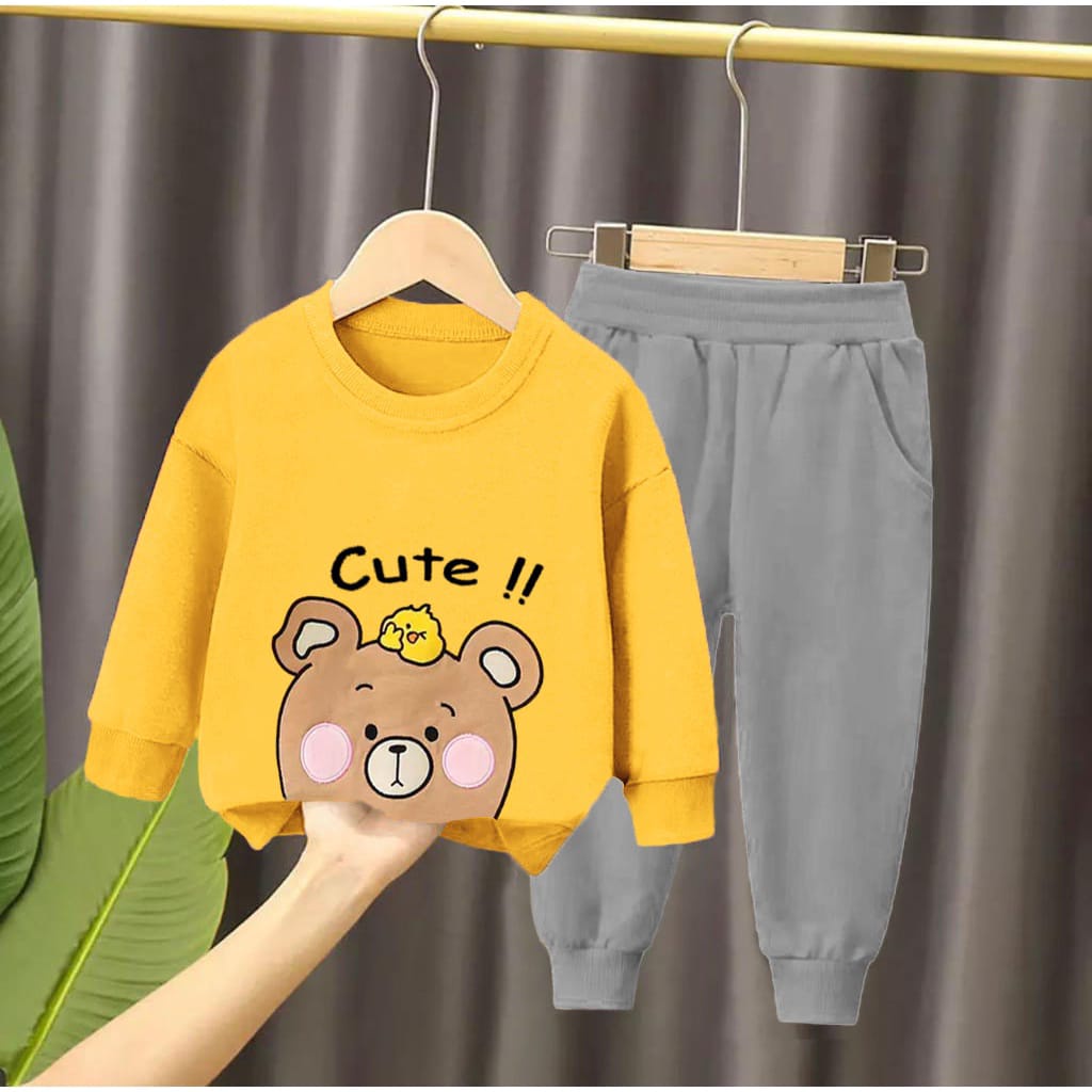 SETELAN SWEATER MOTIF BEAR CUTE UMUR 1-5 TAHUN