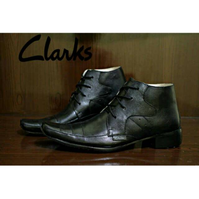 Sepatu Clarks Pantofel Leather Black High Tali