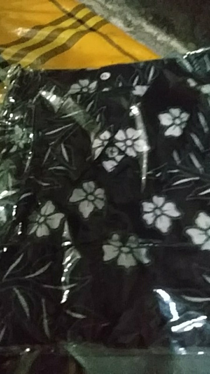 Bisa Pisah Batik Couple Keluarga Sania Ruffle Ori Ndoro Jowi Motif Manuk Tarung Putih