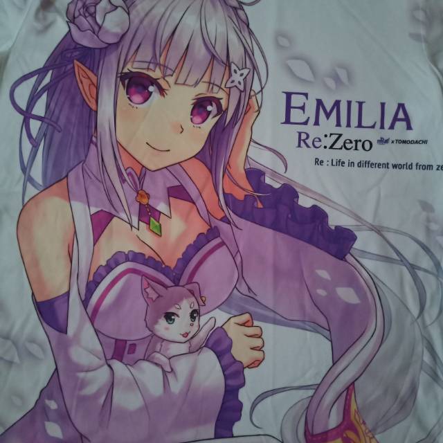 Kaos anime emilia rezero emilia