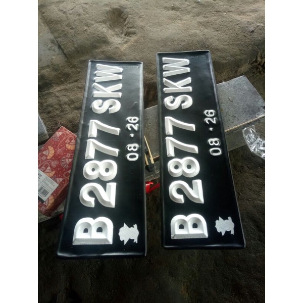 plat mobil timbul