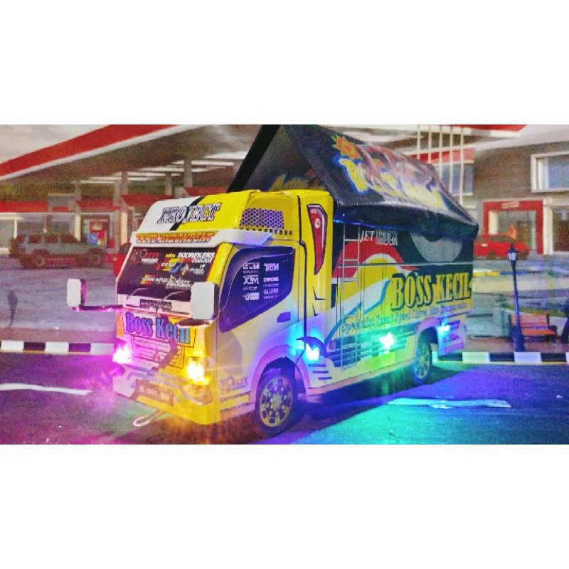 ( COD )miniatur truck oleng BISA CUSTOM FOTO DAN NAMA DI PINTU BELAKANG