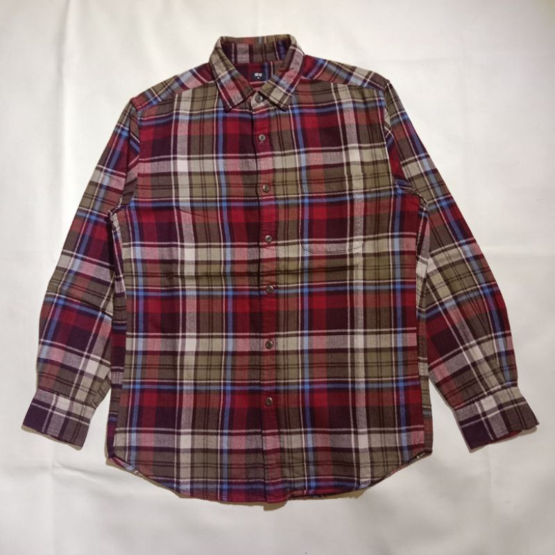Kemeja flanel UNIQLO preloved