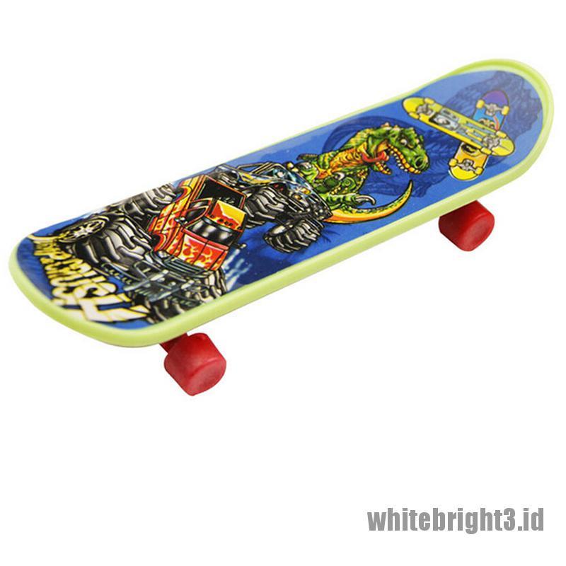 (white3) 1pc Mainan Skateboard Jari Mini Untuk Hadiah Anak Laki-Laki / Perempuan