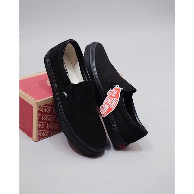 SLIP ON ALL BLACK