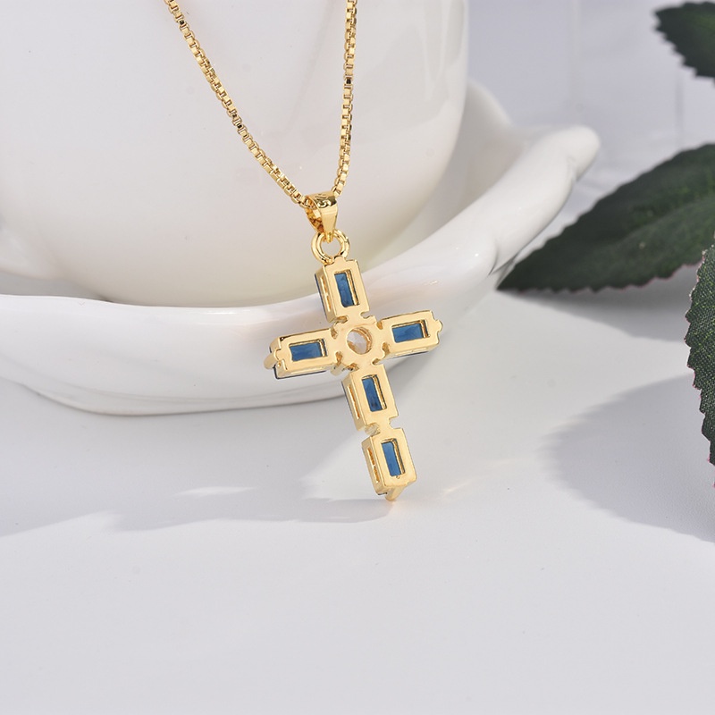 [Ready Stock]Fashion Popular Gold-Plated Inlaid Sapphire Pendant Luxury Cross Necklace