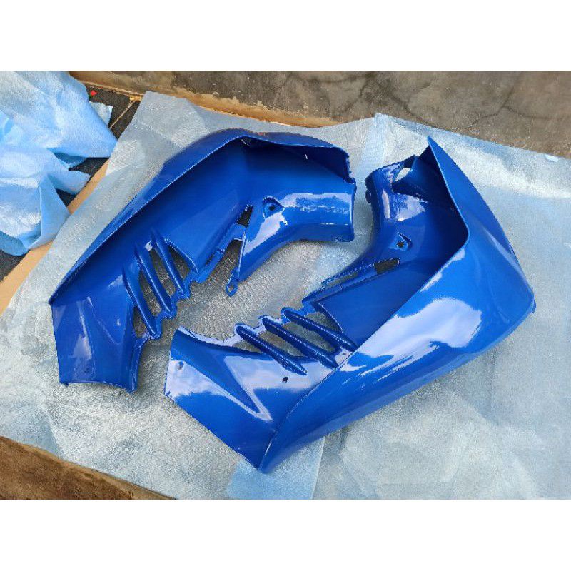 cover body tameng sayap depan shogun 125 sp biru kuning merah  2005