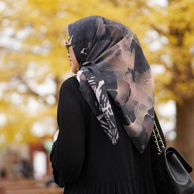 Buttonscarves Ginko Series