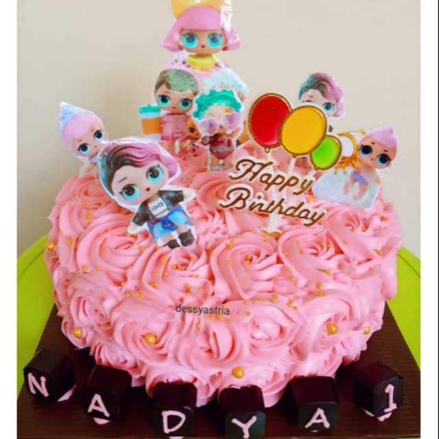 

Birthday cake LOL tema