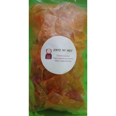 

keripik enye mentah pedas 250gr (free packing bublewrap)