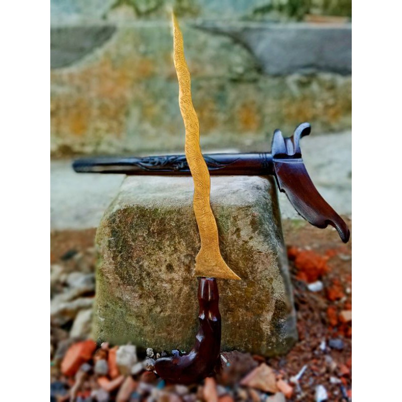 KOLEKSI KERIS SAKTI PUSAKA KHODAM