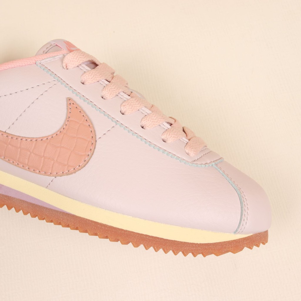 Nike Cortez Classics Leather Lux Pearl Pink