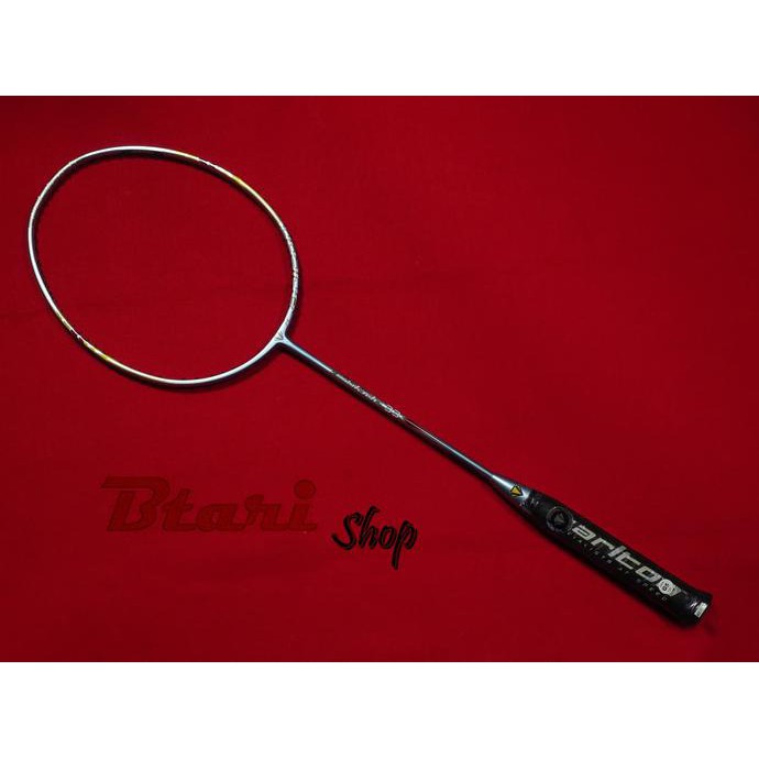 Raket Badminton Carlton Airblade 33