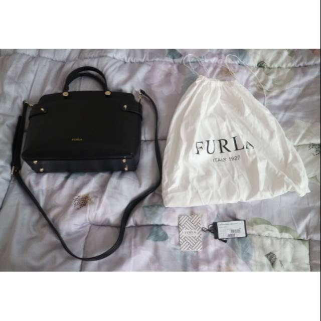 [SOLD OUT] preloved authentic furla agata medium onyx black