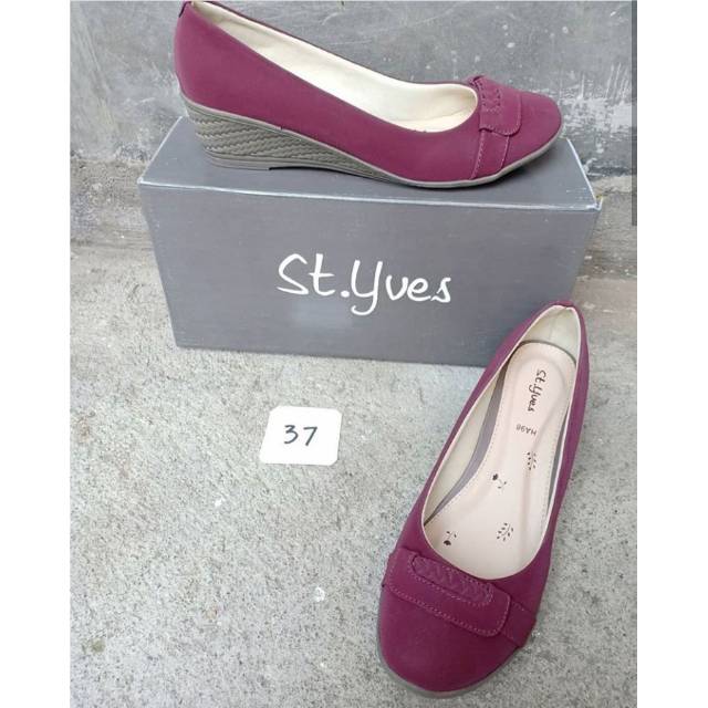 Sepatu Wanita St.Yves