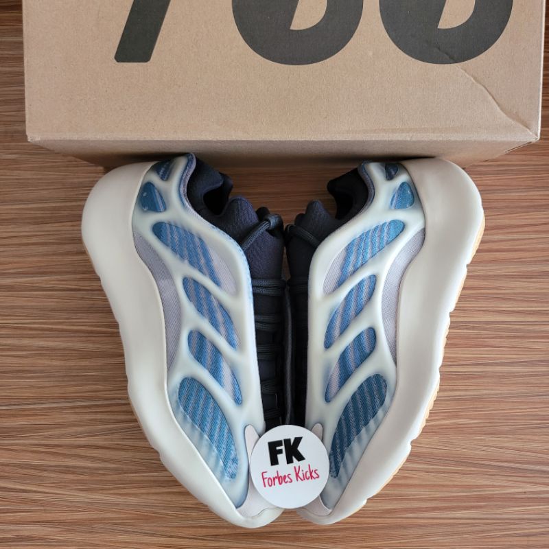Yeezy Boost 700 V3 Kyanite || mauve inertia salt analog geode magnet