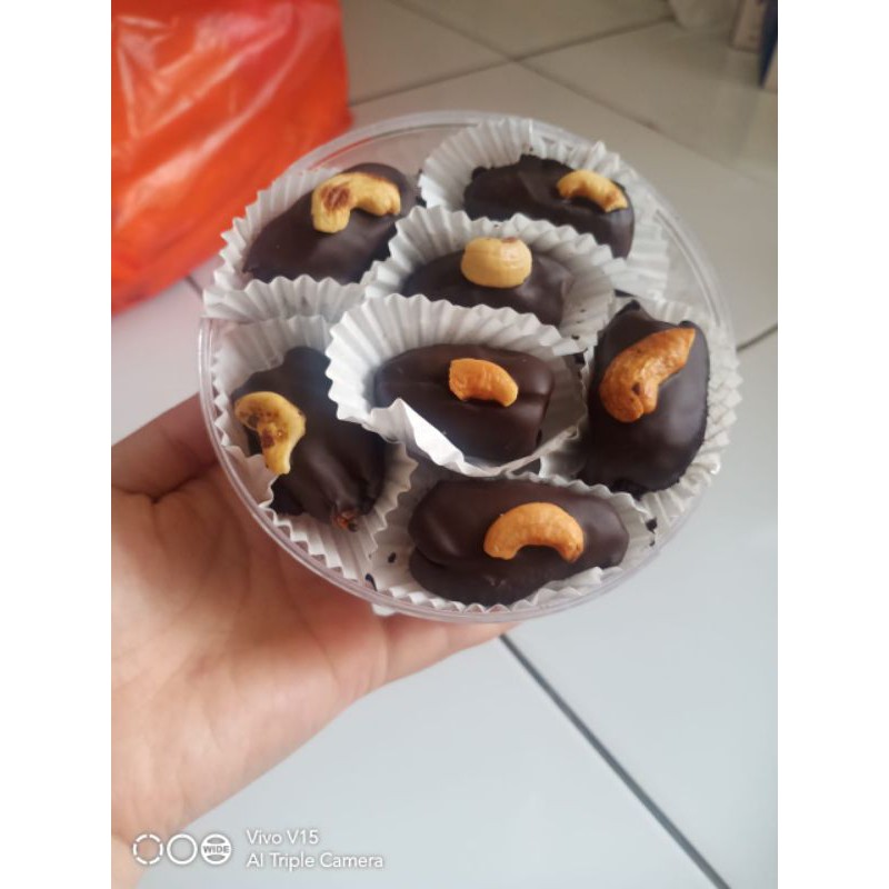 

kurma coklat