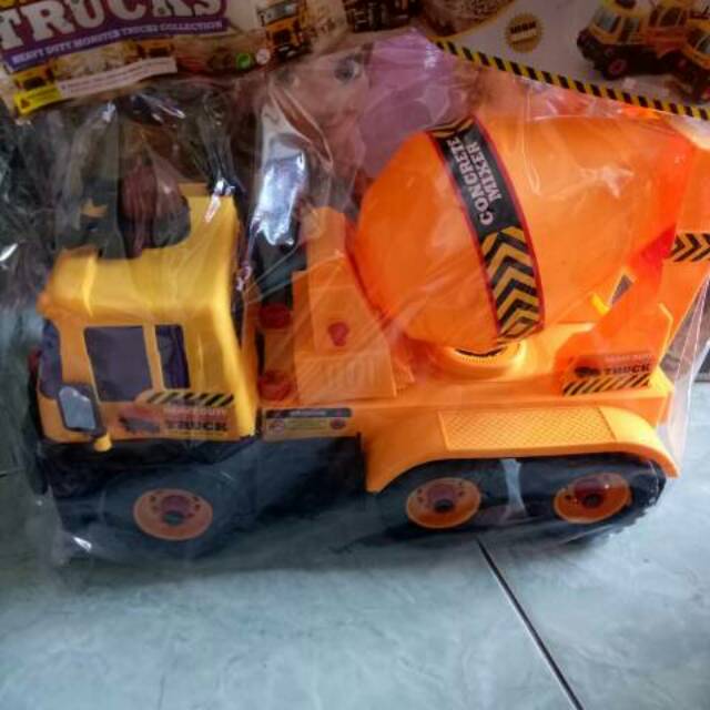 MOBIL TRUK KONSTRUKSI TRUK MOLEN TRUK CRANE