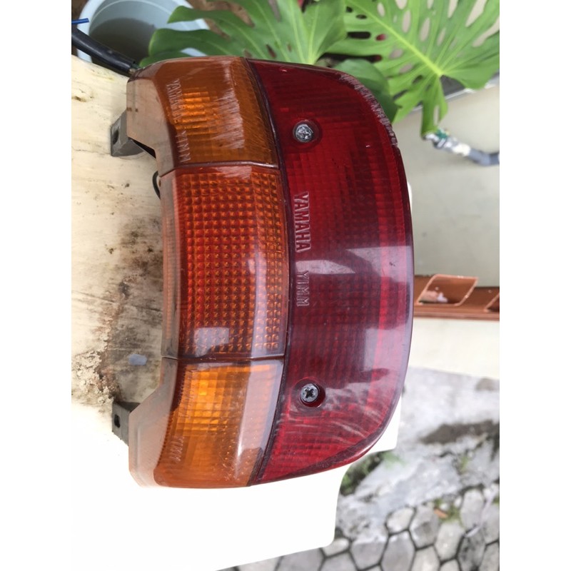 lampu belakang set yamaha fizr original
