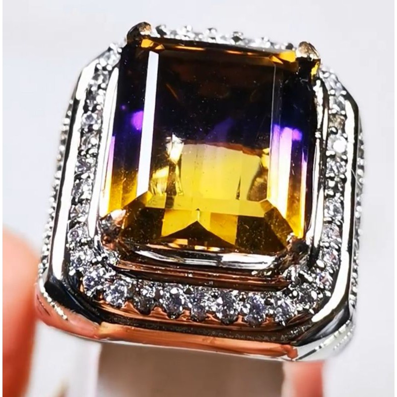 Batu permata natural alexandrite